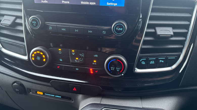 Ford Transit Custom 340 L1 Diesel Fwd 2.0 EcoBlue 170ps Low Roof Limited Van Auto